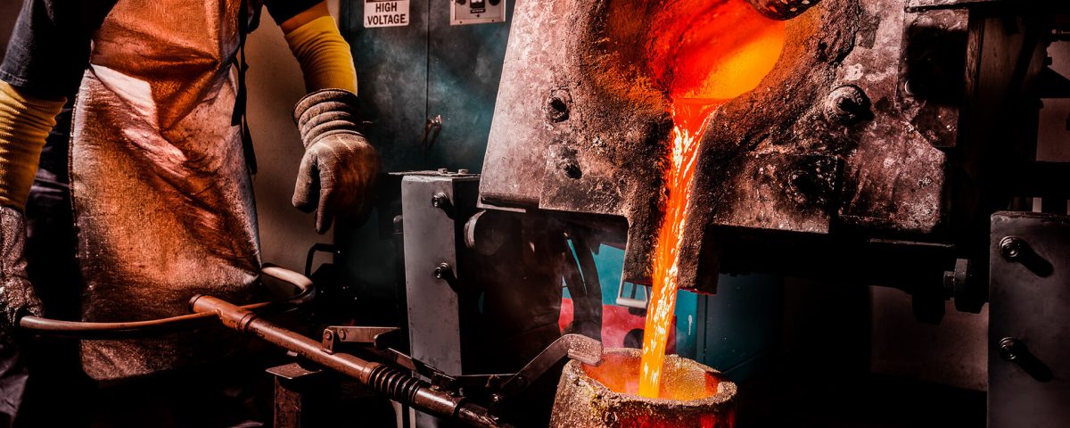 investment casting foundry pour