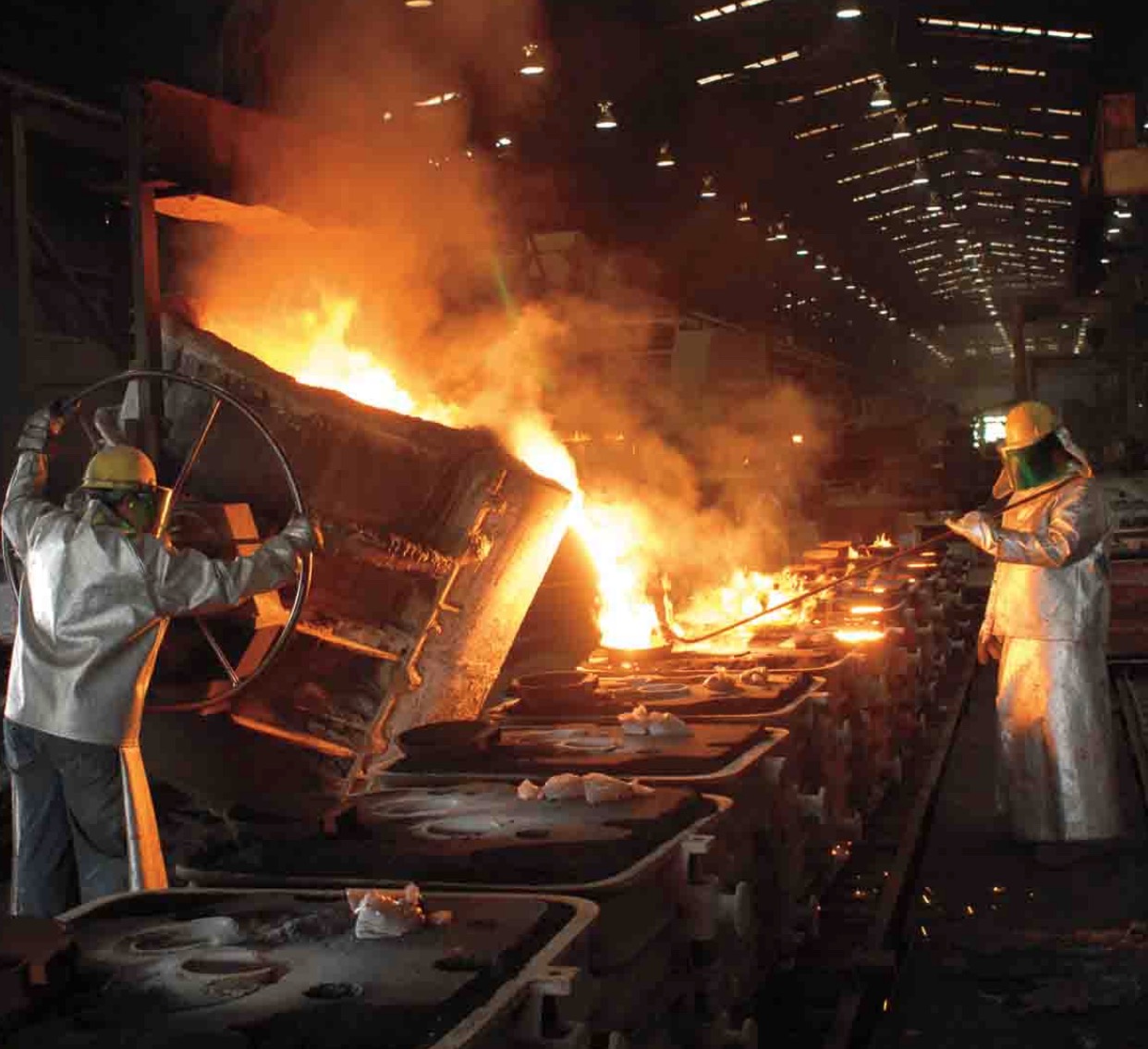 Добыча и производство металлов. Чёрная металлургия Южная Корея. Сталелитейные заводы Кореи. Сталелитейная промышленность в Южной Корее. Цветная металлургия.